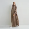 Abaya musulmán con capuz y manga bordada