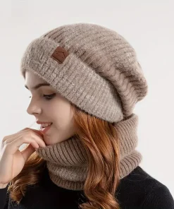 Gorro bicolore de invierno para mujer con pechera de terciopelo