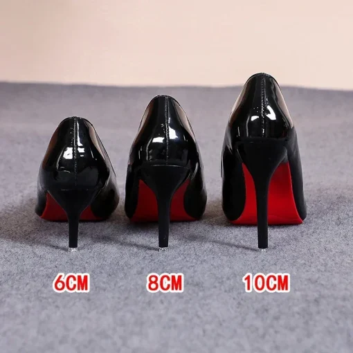 Tacones clásicos de mujer en cuero suave