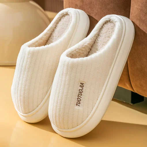 Zapatillas de invierno para mujer en casa