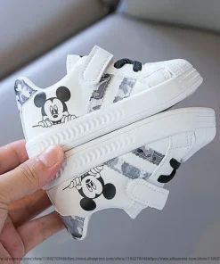 Zapatillas deportivas blancas casuales de Disney para niños