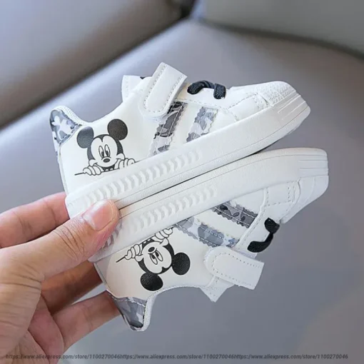 Zapatillas deportivas blancas casuales de Disney para niños