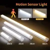 Barras de luz LED con sensor de movimiento PIR recargable