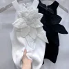 Blusa de punto sin mangas elegante floral diamantes 3D blanco y negro primavera verano 2024