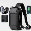 Bolso Bandolera Antirrobo USB para Hombre