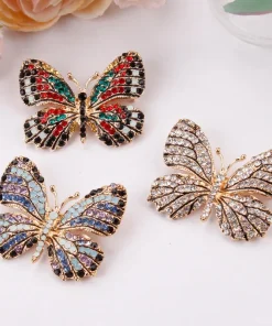 Broche de mariposa de diamantes de imitación