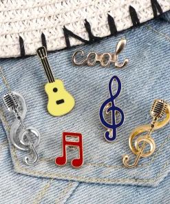 Broches esmaltados de notas musicales geniales