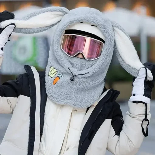 Casco para esqui con orejeras de conejo