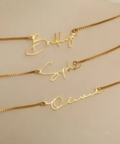 Collar con nombre de oro personalizado con cadena de caja