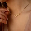 Collar con nombre personalizado para mujeres