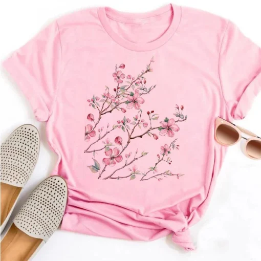 Hermosas camisetas estampadas con flores