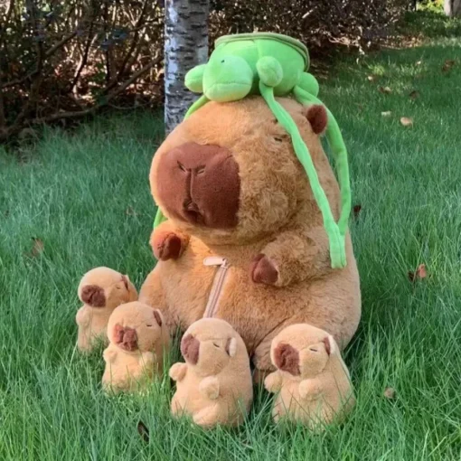 Muñeco de peluche carpincho, mamá con 4 bebés