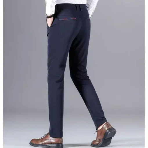 Pantalón de vestir para hombre entallado y extensible