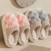 Pantuflas de invierno gruesas de algodón a cuadros