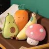 Peluche de aguacate relleno de fruta