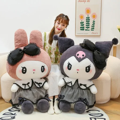 Peluches grandes de Sanrio Hello Kitty y Kuromi