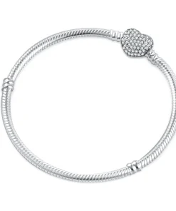 Pulsera clásica con abalorio de corazón con hebilla circular de circonita brillante