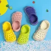 Sandalias de jardín mullidas para niños