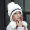 Suave Gorro Acogedor de Fieltro con Orejeras y Pompón Cálido para Invierno Mujer