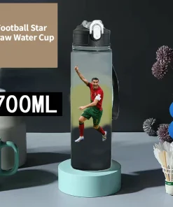 Taza de agua potable con popote de 700 ml para estrella del fútbol