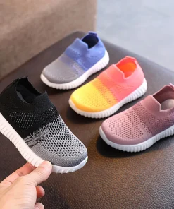 Zapatillas deportivas para niños y niñas